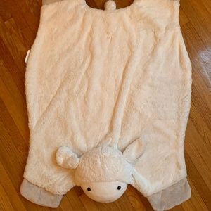 Lamb play mat